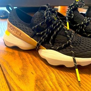 WOMEN'S KINETIC™ IMPACT LACE SNEAKER size 7.5